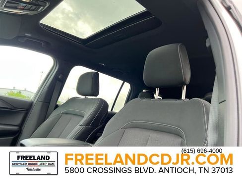 New 2025 Jeep Grand Cherokee L Laredo w/ Luxury Tech Group I image 18