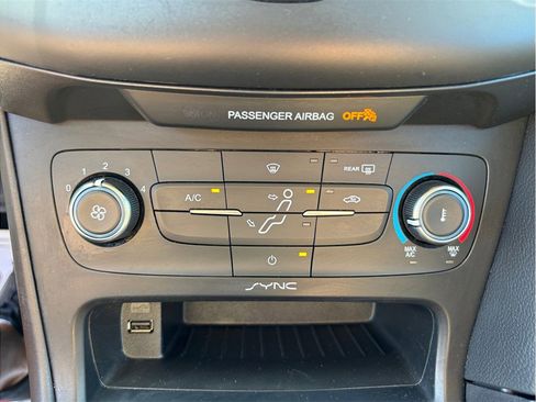 Used 2016 Ford Focus SE image 23