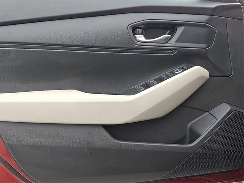 Used 2025 Honda Accord LX image 11