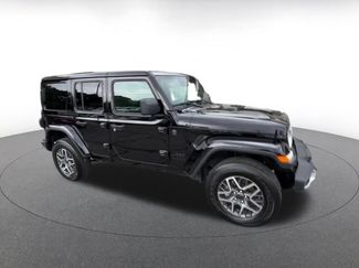 Used 2025 Jeep Wrangler Unlimited Sahara AWD/4WD video 2