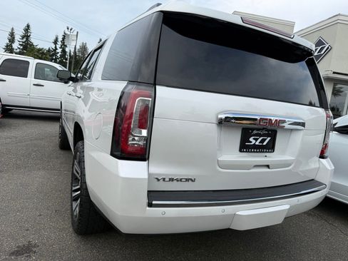 Used 2018 GMC Yukon Denali image 4