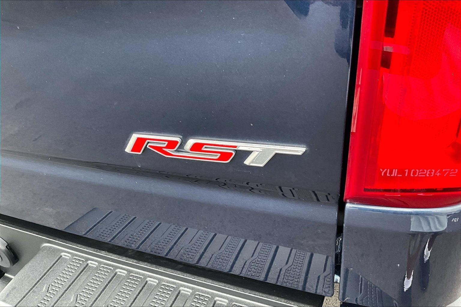 Used 2022 Chevrolet Silverado 1500 RST AWD/4WD image 7