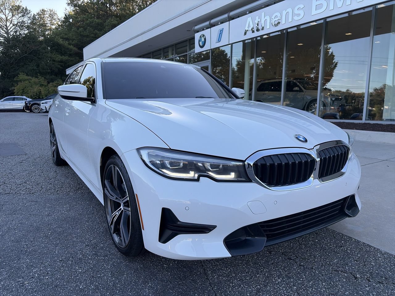 Used 2021 BMW 330i Sedan w/ Premium Package RWD image 1