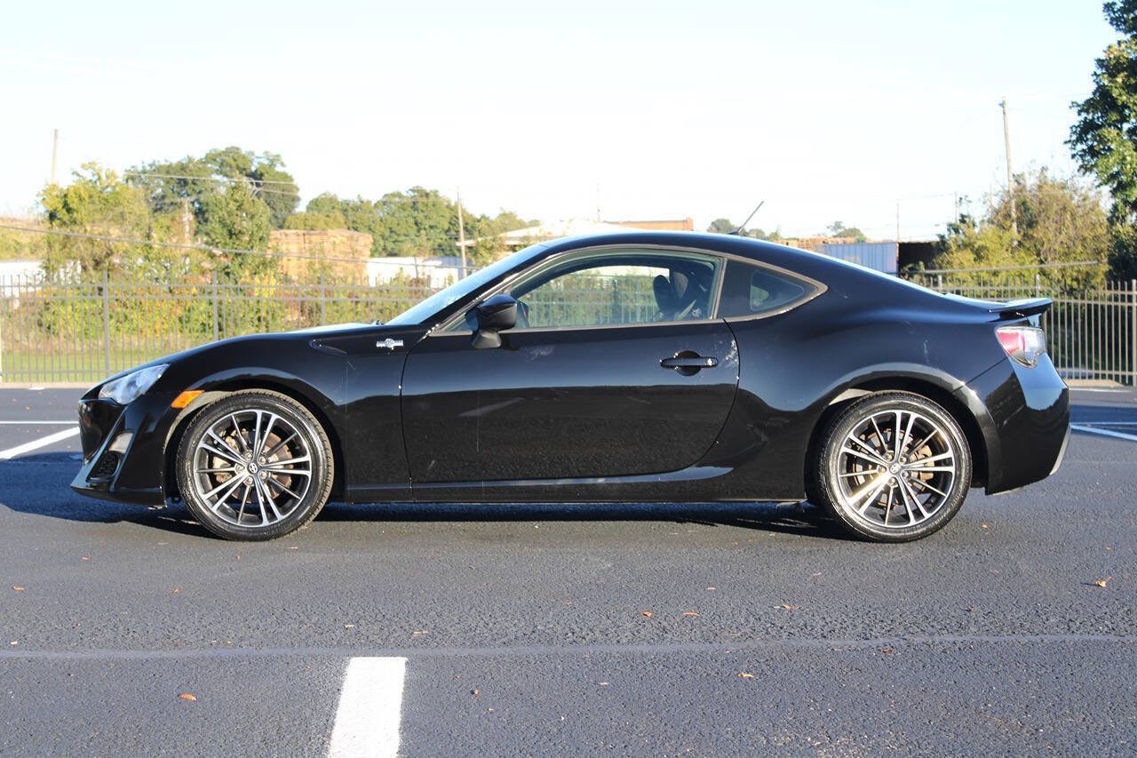 Used 2014 Scion FR-S RWD image 3