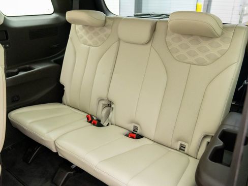 Used 2020 Hyundai Palisade Limited image 19