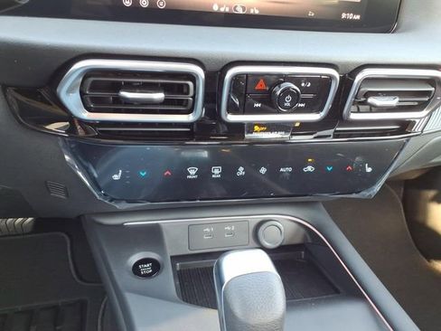 New 2026 Nissan Sentra SR FWD image 12