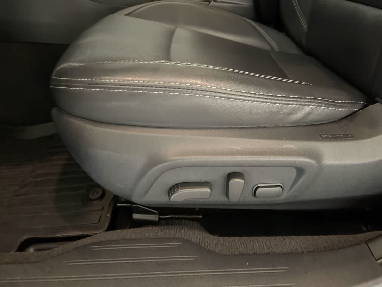 Used 2019 Subaru Outback 2.5i Limited AWD/4WD image 12