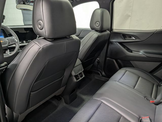 New 2027 Chevrolet Equinox LT w/ Convenience Package II AWD/4WD image 13