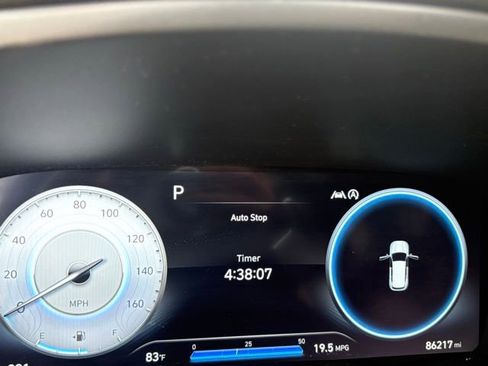 Used 2023 Hyundai Santa Fe Limited image 3