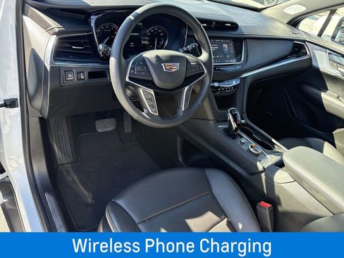 Certified 2025 Cadillac XT5 Premium Luxury image 13