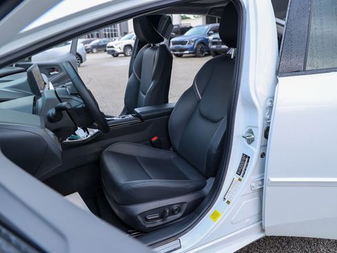 Used 2023 Toyota Prius XLE FWD image 35