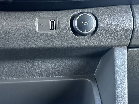 Used 2022 Ford Transit 350 XLT image 31