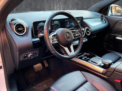 Used 2021 Mercedes-Benz GLA 250 4MATIC image 16