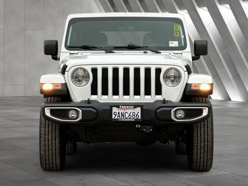 Used 2022 Jeep Wrangler Unlimited Sahara image 9