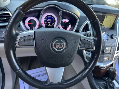 Used 2012 Cadillac SRX Luxury image 30