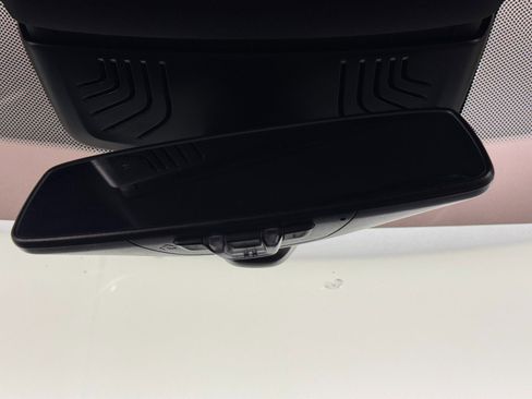 Used 2022 BMW 530e w/ Premium Package image 34