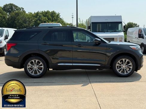 Certified 2023 Ford Explorer XLT w/ Equipment Group 202A AWD/4WD image 4