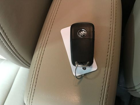 Used 2014 Buick Verano Leather FWD image 11