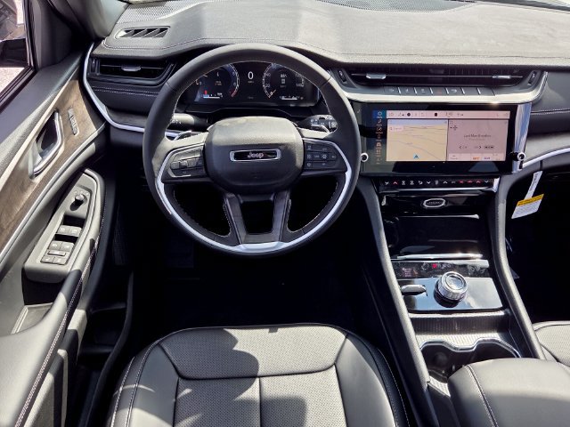 New 2027 Jeep Grand Cherokee Limited AWD/4WD image 13