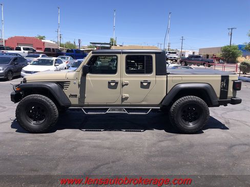 Used 2020 Jeep Gladiator Sport w/ Quick Order Package 24S AWD/4WD image 4