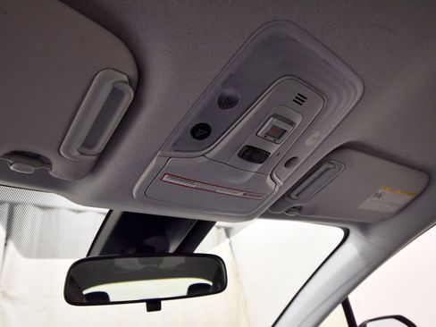 Used 2021 Toyota Prius Prime XLE w/ Carpet Mat Package (TMS) image 23