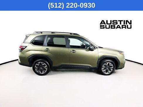 Used 2026 Subaru Forester Premium image 9