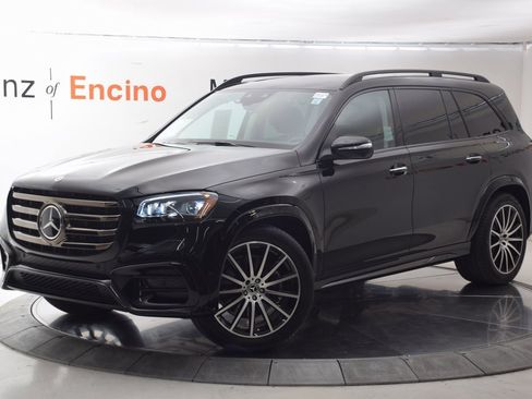 Used 2026 Mercedes-Benz GLS 450 4MATIC image 2