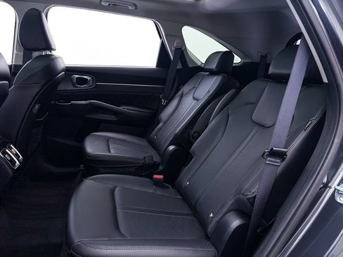 Certified 2024 Kia Sorento SX AWD/4WD image 40