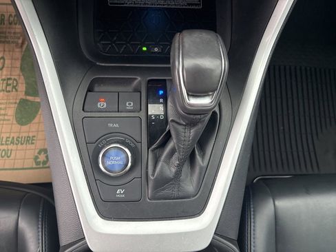 Used 2021 Toyota RAV4 XSE image 29