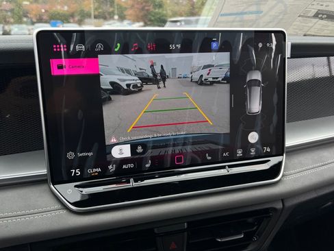 New 2026 Volkswagen Tiguan SE R-Line FWD image 23