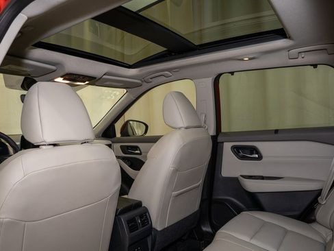 Certified 2023 Nissan Rogue SV w/ SV Premium Package image 10