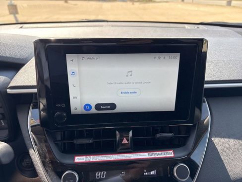 Used 2025 Toyota Corolla Cross LE image 16