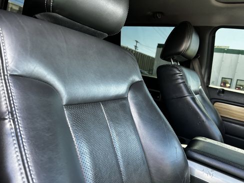 Used 2011 Ford F150 Lariat w/ Lariat Chrome Pkg image 13