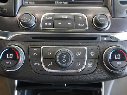 Used 2017 Chevrolet Impala LT w/ Leather Package FWD image 20