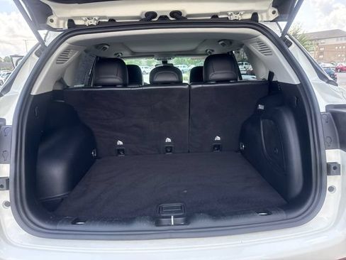 Used 2021 Jeep Compass Latitude w/ Sun and Sound Group FWD image 17