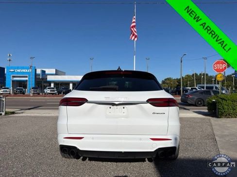 Used 2023 Maserati Grecale Modena AWD/4WD image 17