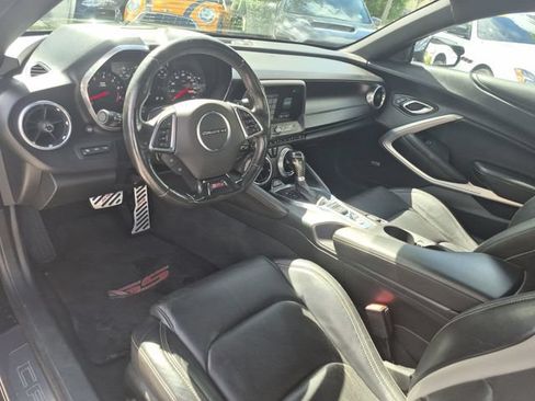 Used 2016 Chevrolet Camaro SS RWD image 10