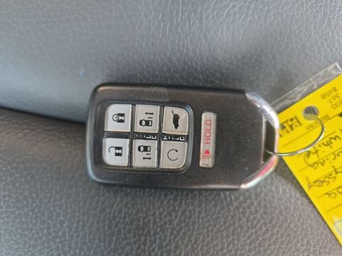 Used 2023 Honda Odyssey Touring image 29