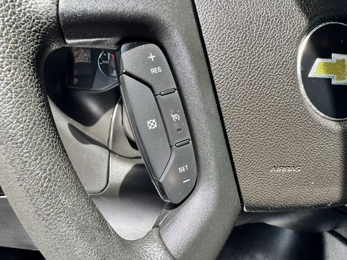 Used 2020 Chevrolet Express 3500 w/ Driver Convenience Package RWD image 23
