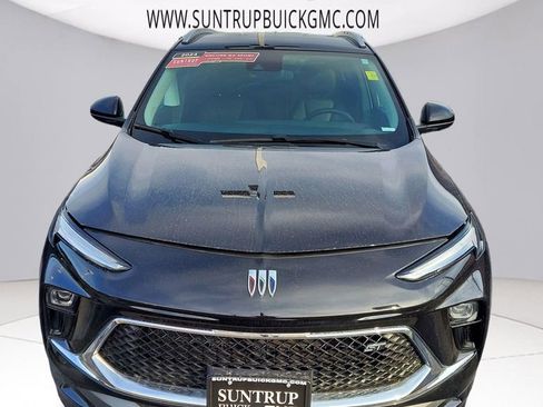 Used 2024 Buick Encore GX Sport Touring image 4