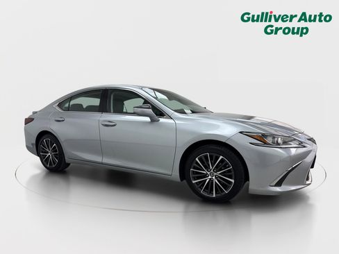 Used 2022 Lexus ES 300h w/ Premium Package FWD image 12