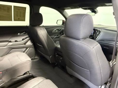 Used 2023 Chevrolet Traverse LT FWD image 42