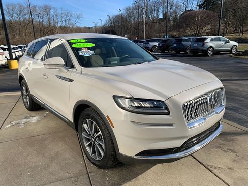 Used 2022 Lincoln Nautilus AWD image 8