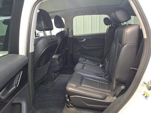 Used 2019 Audi Q7 3.0T Premium Plus AWD/4WD image 5