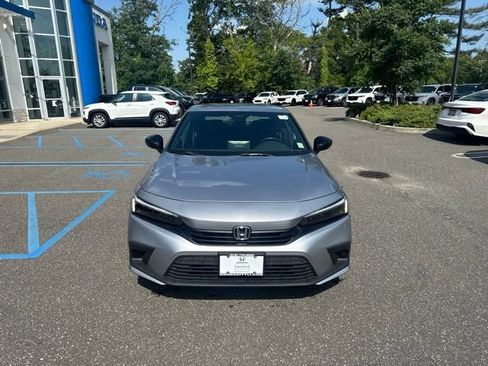 Used 2023 Honda Civic Sport image 3