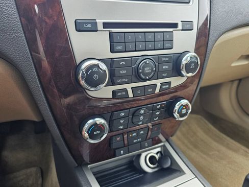 Used 2010 Ford Fusion SEL FWD image 21
