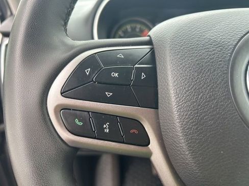 Used 2022 Jeep Cherokee Latitude Lux w/ Sun & Sound Group AWD/4WD image 16