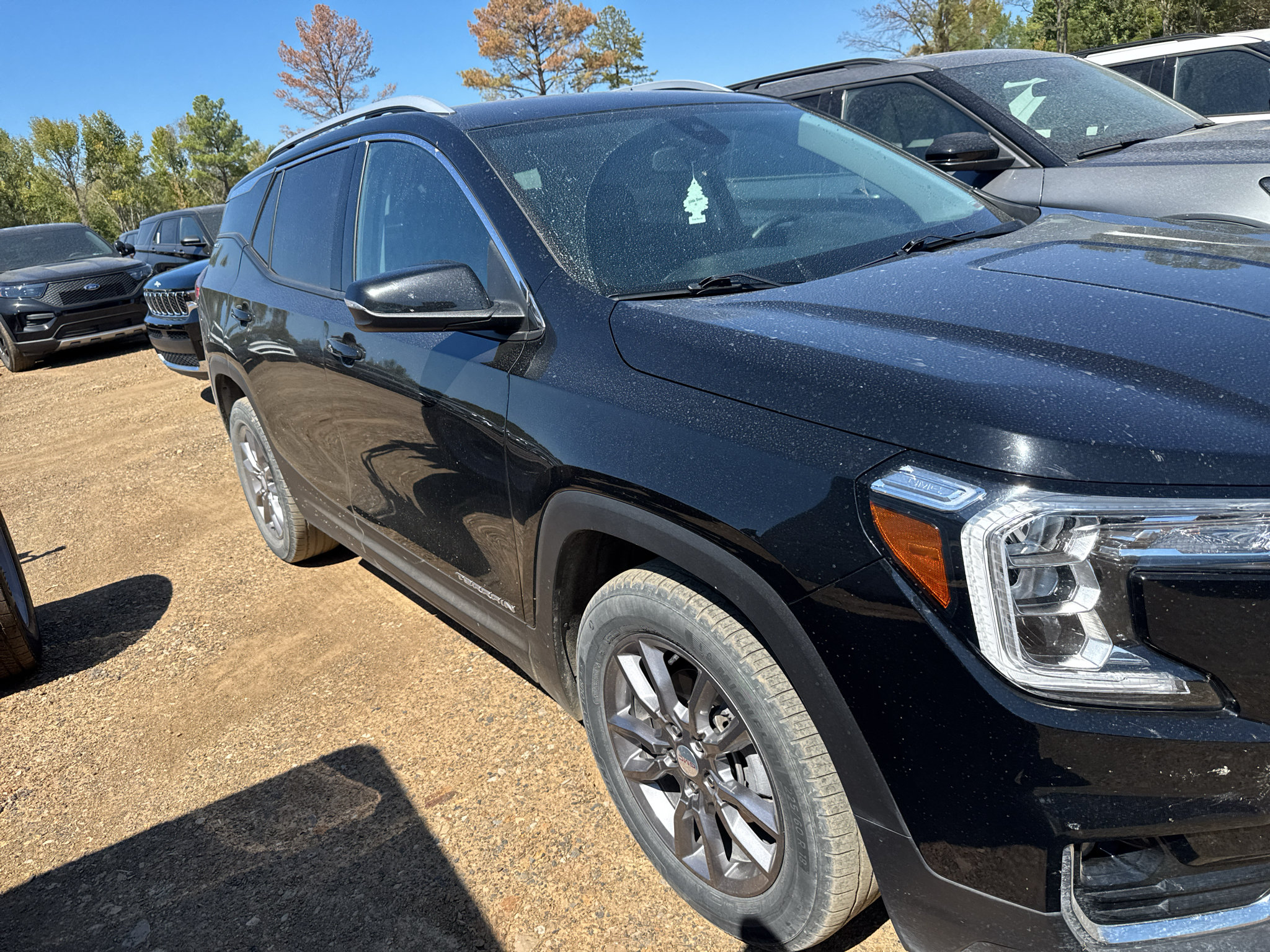 Used 2024 GMC Terrain SLT FWD image 4