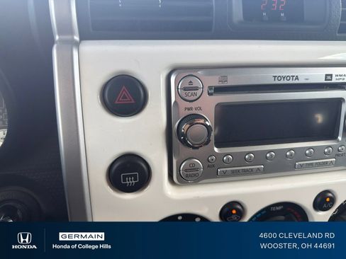 Used 2014 Toyota FJ Cruiser 4WD w/ Upgrade Package image 19