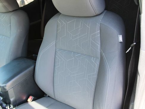 Used 2018 Toyota Tacoma TRD Off-Road RWD image 16